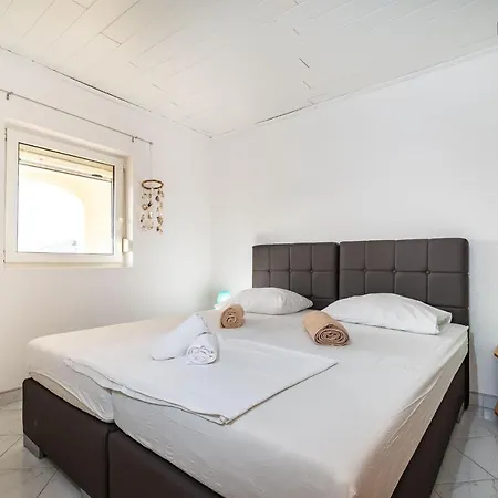 Anamarija Apartment