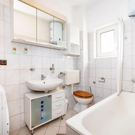 Anamarija Apartment
